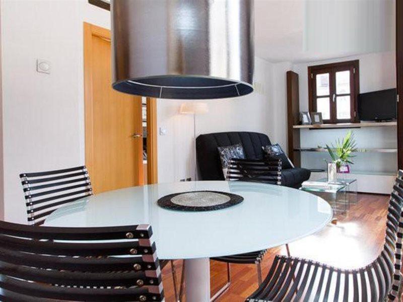 Happy Apartment